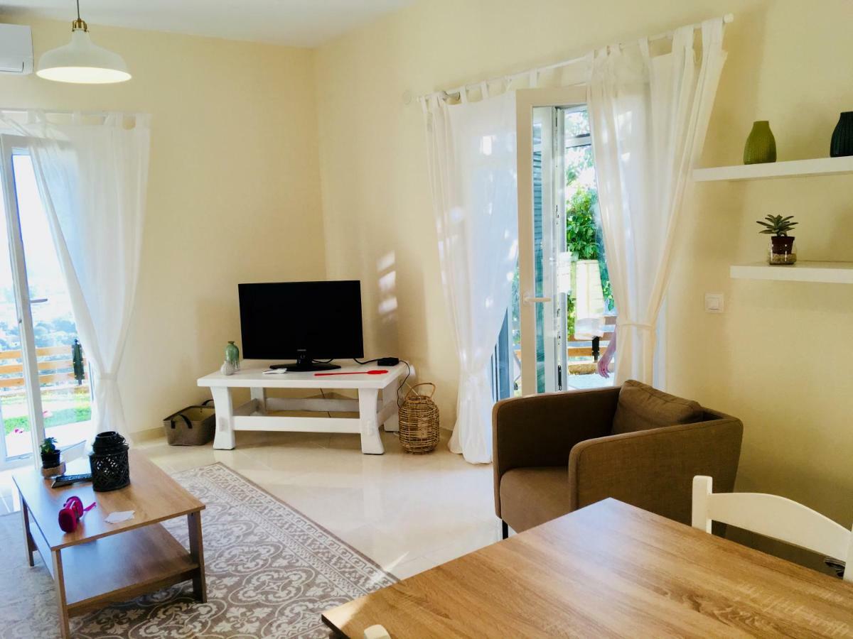 Chez Nikos Villa Kompitsion ภายนอก รูปภาพ